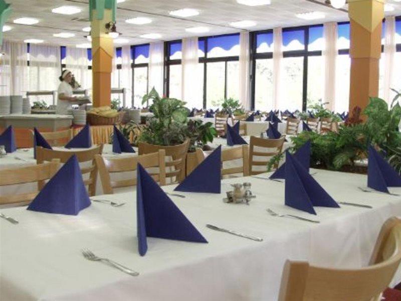 Plaza Sunny Hotel - San Marino Sunny Resort By Valamar Lopar Exterior foto