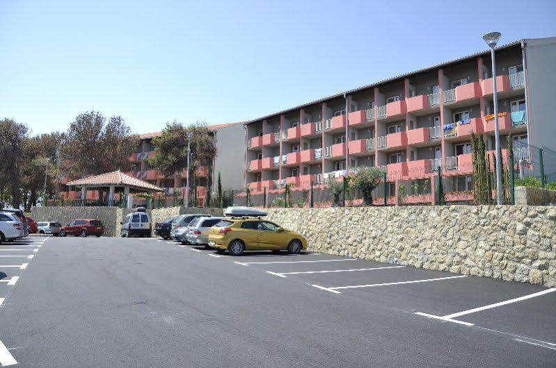 Plaza Sunny Hotel - San Marino Sunny Resort By Valamar Lopar Exterior foto